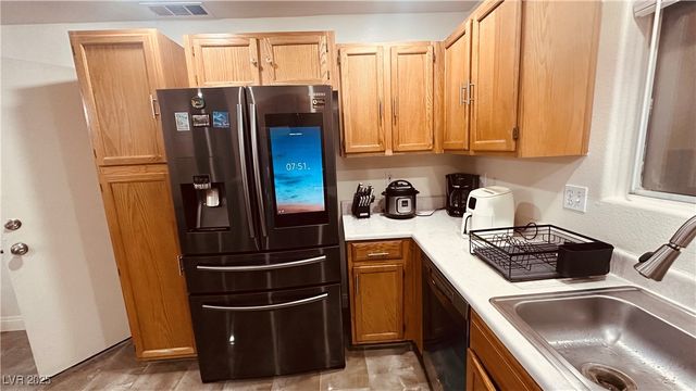 6012 Ghost Town Trail, Las Vegas, NV 89118