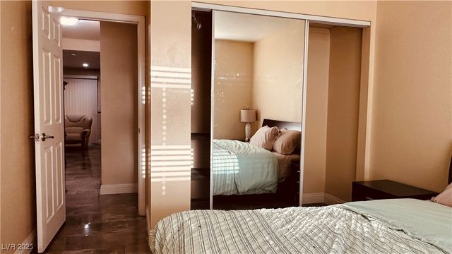 6012 Ghost Town Trail, Las Vegas, NV 89118