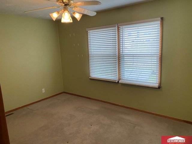 7545 Joseph Avenue, La Vista, NE 68128