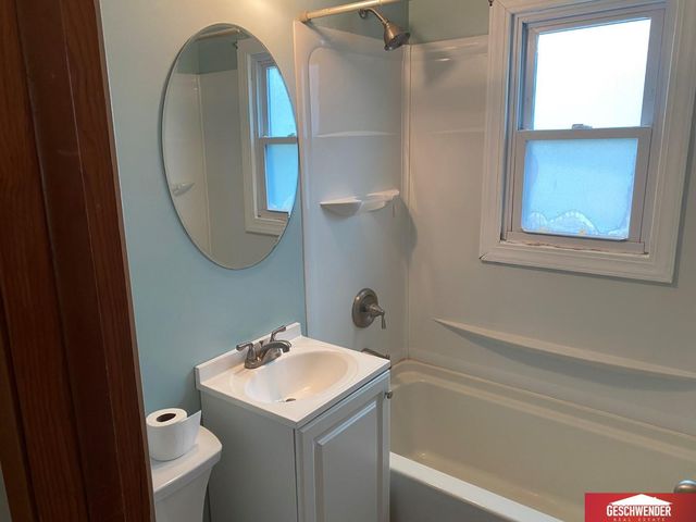 7545 Joseph Avenue, La Vista, NE 68128