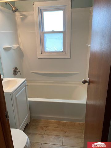 7545 Joseph Avenue, La Vista, NE 68128