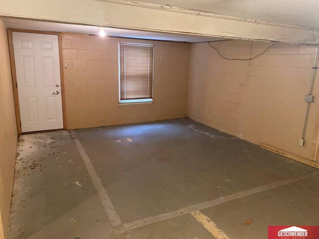 7545 Joseph Avenue, La Vista, NE 68128