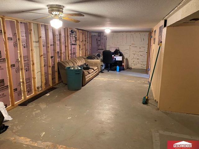 7545 Joseph Avenue, La Vista, NE 68128