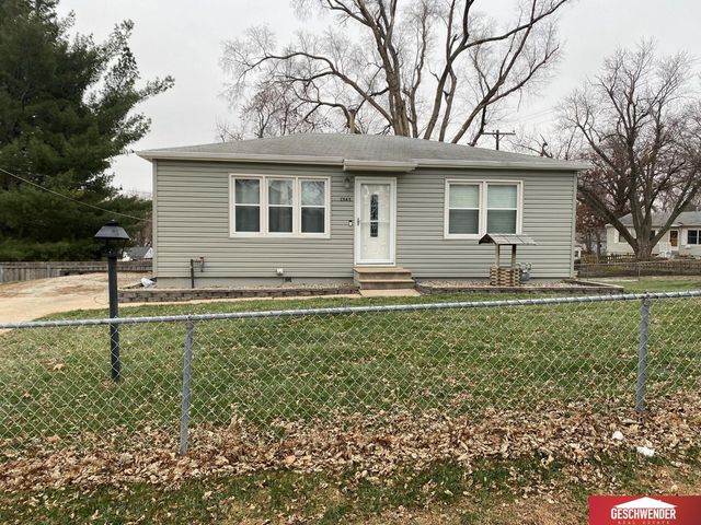 7545 Joseph Avenue, La Vista, NE 68128