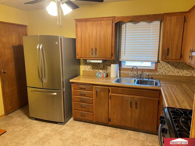 7545 Joseph Avenue, La Vista, NE 68128