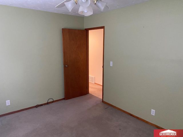 7545 Joseph Avenue, La Vista, NE 68128