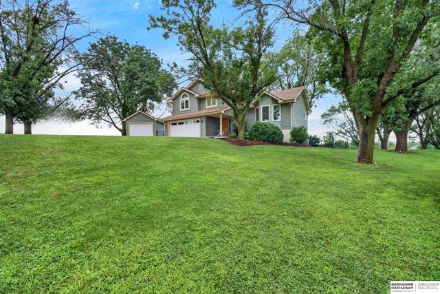 14506 Hackberry Lane, Plattsmouth, NE 68048
