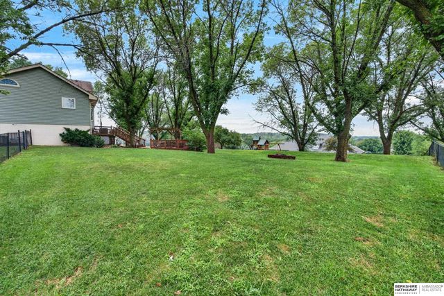 14506 Hackberry Lane, Plattsmouth, NE 68048