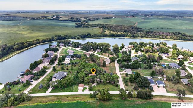 14506 Hackberry Lane, Plattsmouth, NE 68048