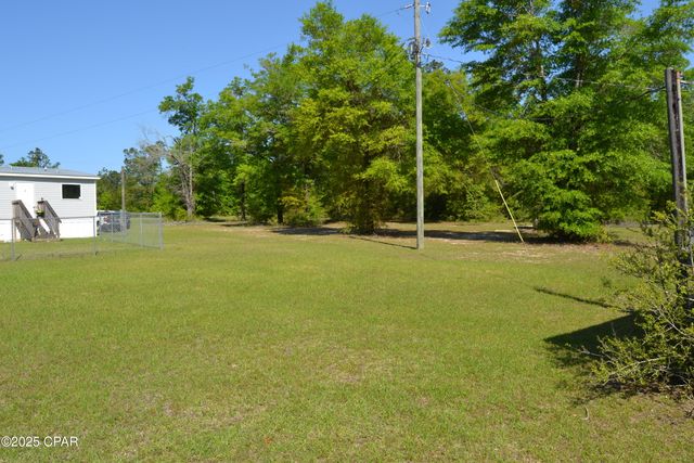 214 Lakepoint Road, Alford, FL 32420
