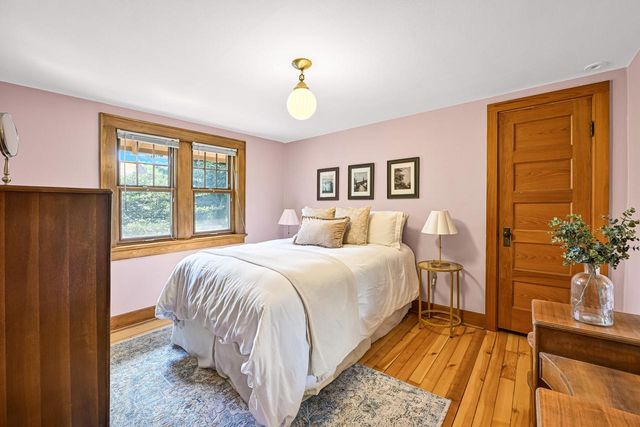 6131 Washington CIRCLE, Wauwatosa, WI 53213