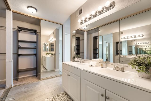 4560 Green Canyon Drive, Las Vegas, NV 89103