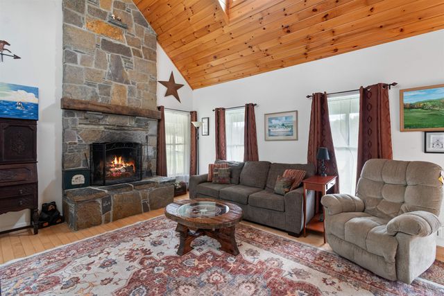 292 Brook Road, Chelsea, VT 05038