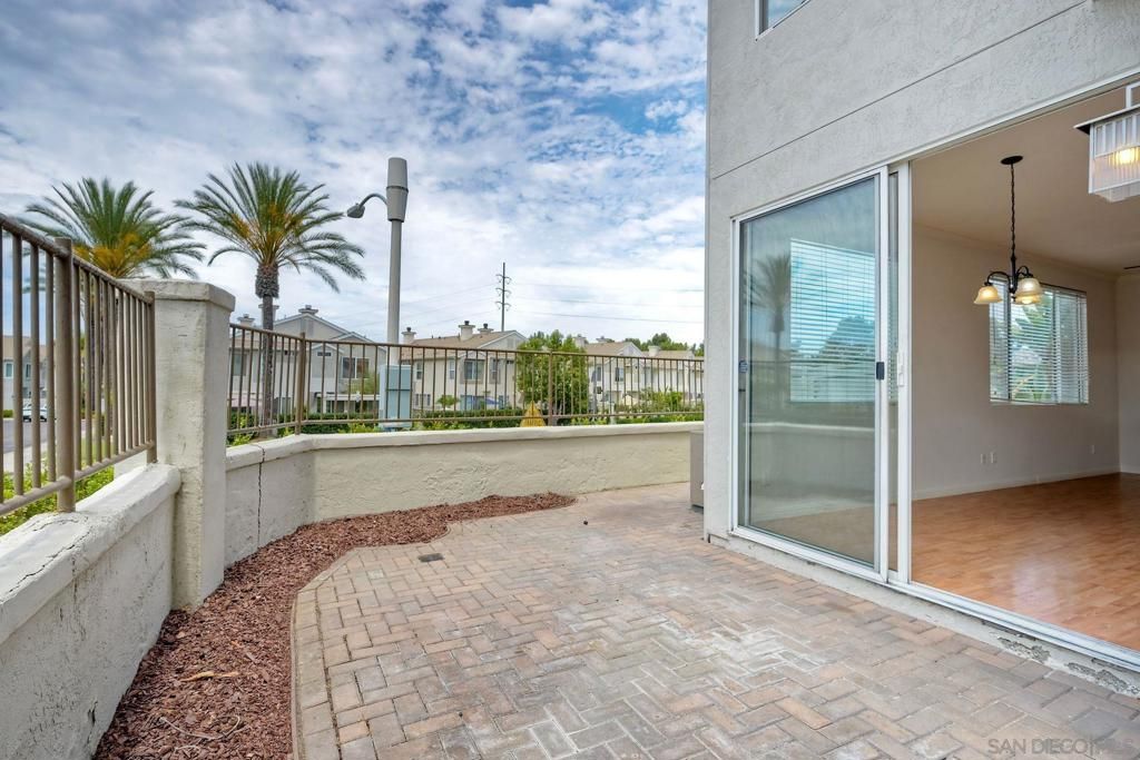 Image 15 of property listing at 11795 Spruce Run Drive B, San Diego, CA 92131