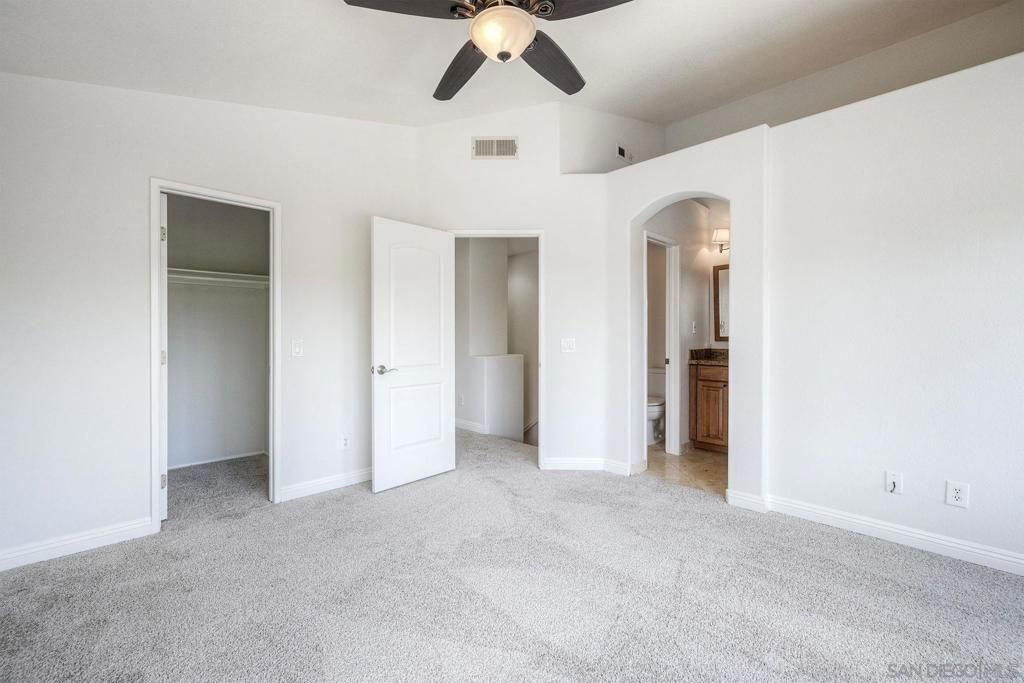 Image 23 of property listing at 11795 Spruce Run Drive B, San Diego, CA 92131