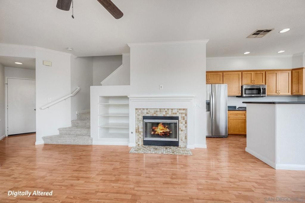 Image 7 of property listing at 11795 Spruce Run Drive B, San Diego, CA 92131