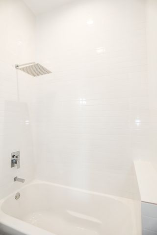 2402 W Carmen Avenue 203, Chicago, IL 60625