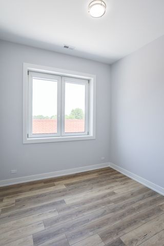 2402 W Carmen Avenue 203, Chicago, IL 60625