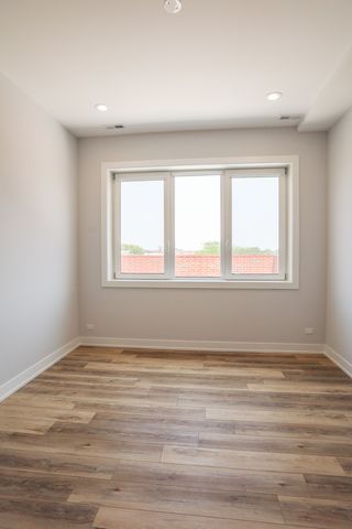 2402 W Carmen Avenue 203, Chicago, IL 60625