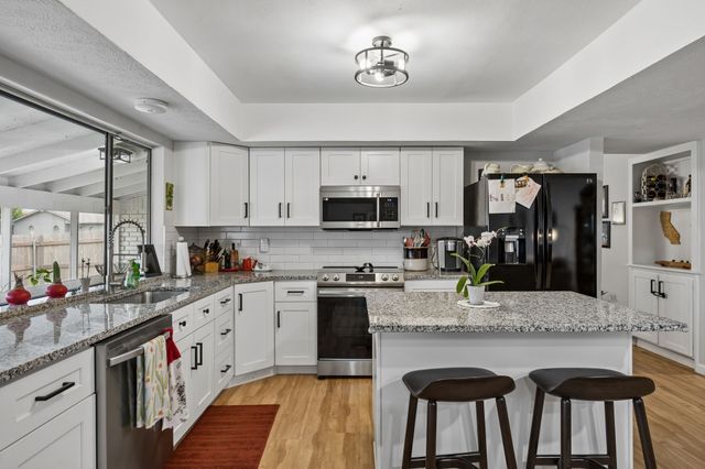 5168 Pruitt Drive, The Colony, TX 75056