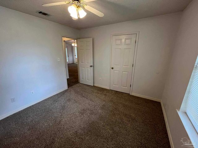 2782 Augustus Rd, Navarre, FL 32566