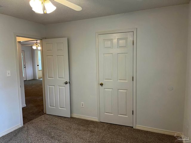 2782 Augustus Rd, Navarre, FL 32566