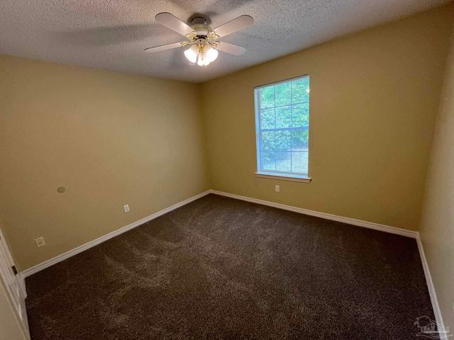 2782 Augustus Rd, Navarre, FL 32566