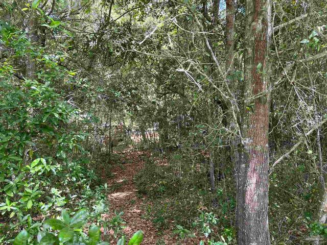 2782 Augustus Rd, Navarre, FL 32566