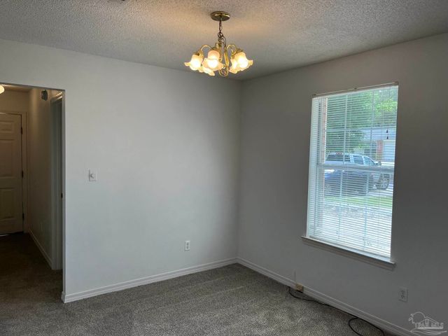 2782 Augustus Rd, Navarre, FL 32566