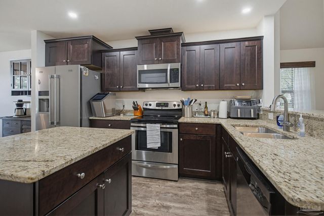 5730 Coronada Blvd, Pensacola, FL 32507