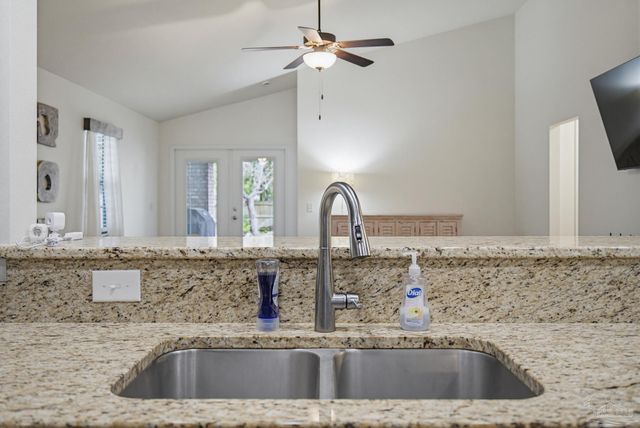 5730 Coronada Blvd, Pensacola, FL 32507