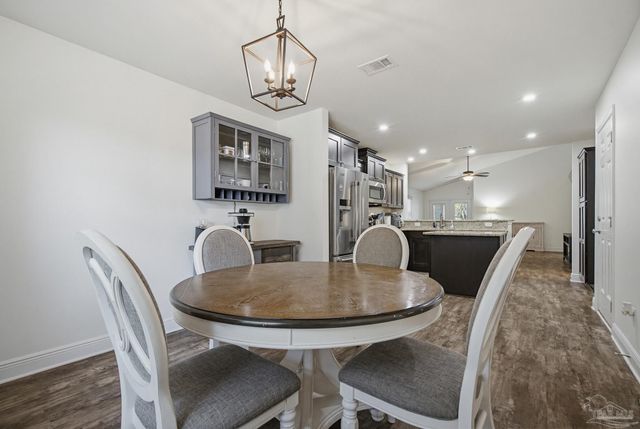 5730 Coronada Blvd, Pensacola, FL 32507