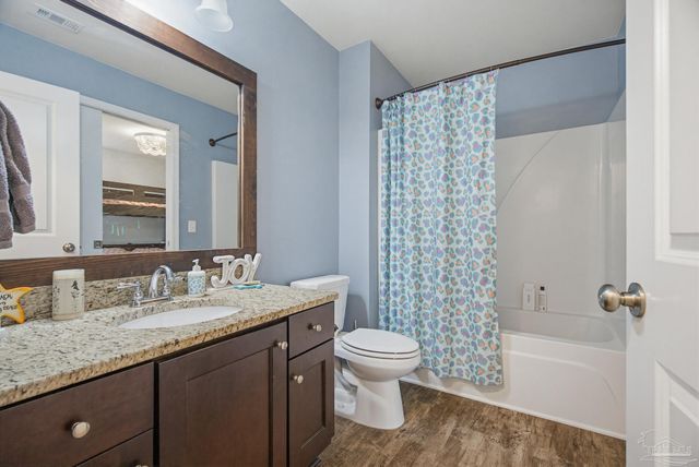 5730 Coronada Blvd, Pensacola, FL 32507