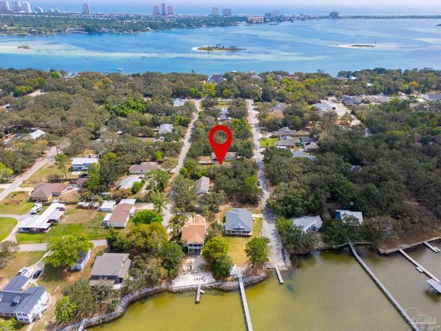 5730 Coronada Blvd, Pensacola, FL 32507