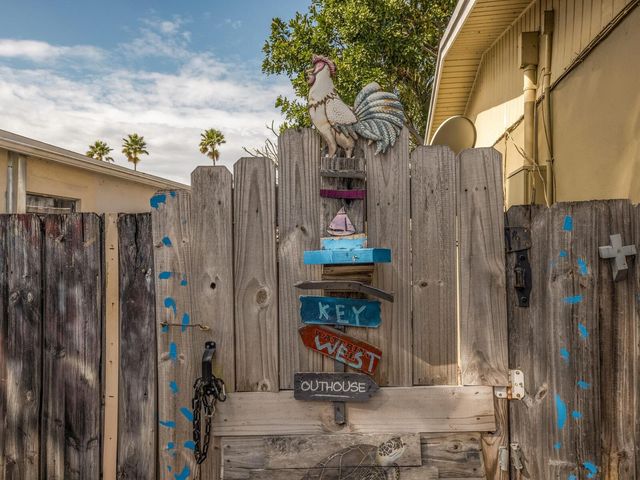 5372 NW 5th Avenue, Oakland Park, FL 33309