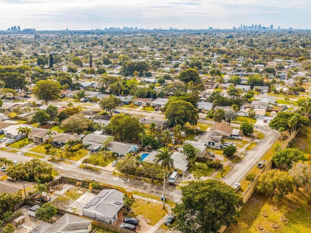 5372 NW 5th Avenue, Oakland Park, FL 33309