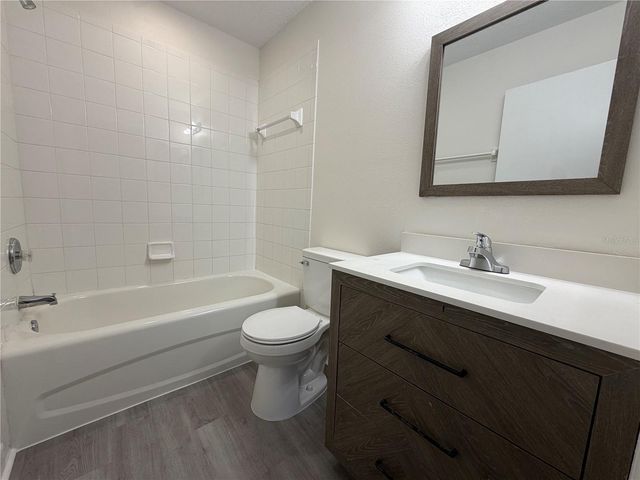 4105 WATERSIDE ISLAND COURT, Tampa, FL 33617