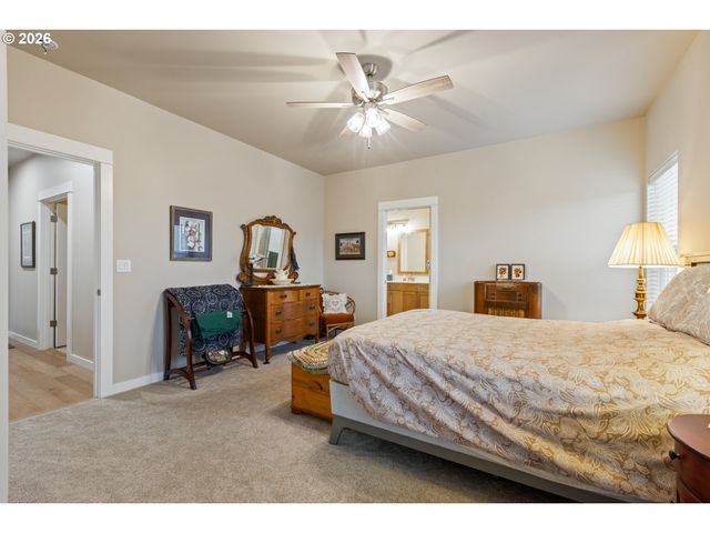 888 MEDINA Ave, Sutherlin, OR 97479