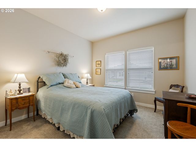 888 MEDINA Ave, Sutherlin, OR 97479