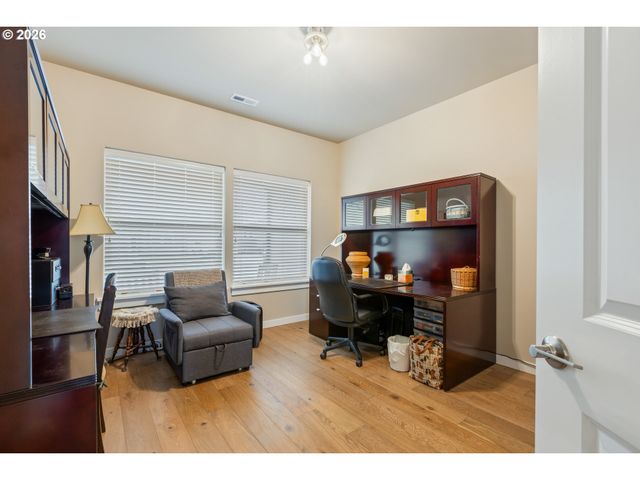 888 MEDINA Ave, Sutherlin, OR 97479