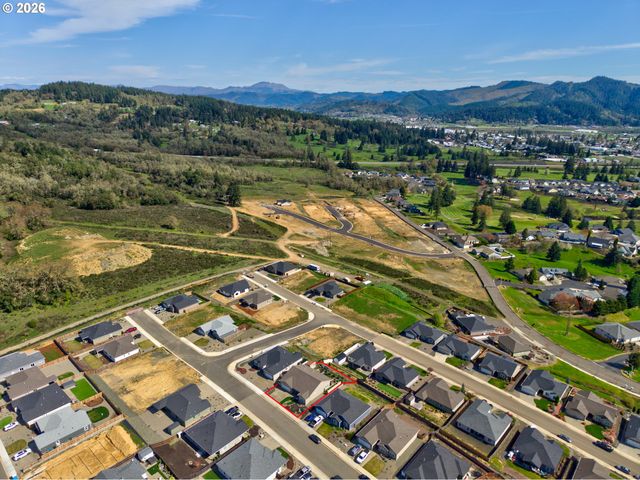 888 MEDINA Ave, Sutherlin, OR 97479