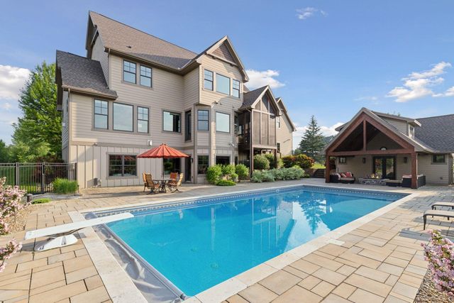 12686 20th Street N, West Lakeland, MN 55082