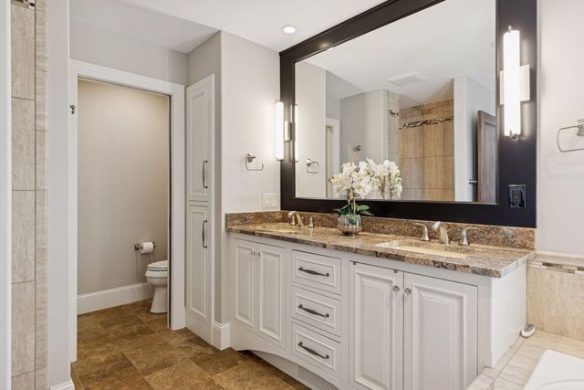 12686 20th Street N, West Lakeland, MN 55082