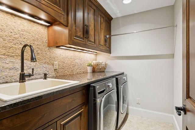 12686 20th Street N, West Lakeland, MN 55082