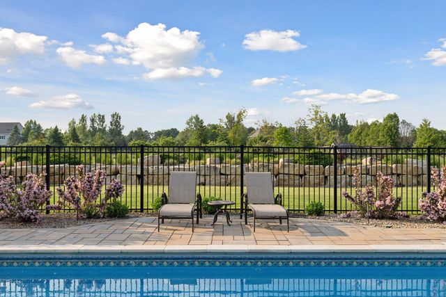 12686 20th Street N, West Lakeland, MN 55082