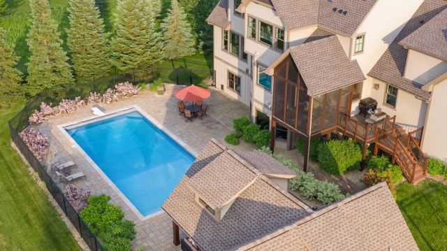 12686 20th Street N, West Lakeland, MN 55082