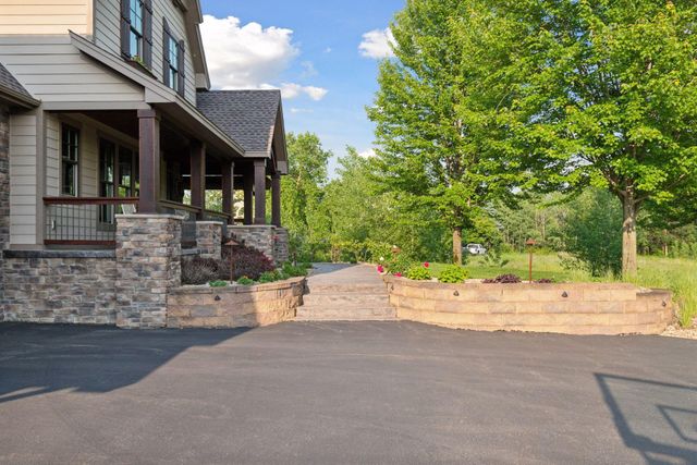 12686 20th Street N, West Lakeland, MN 55082