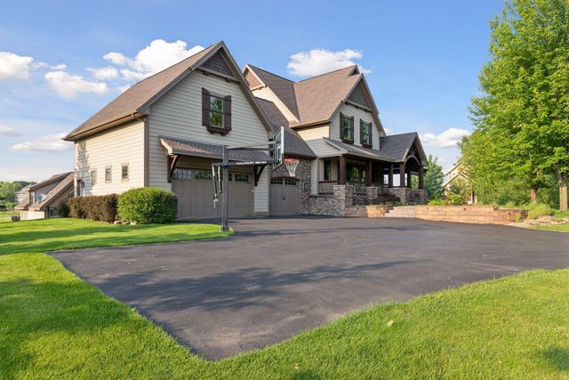 12686 20th Street N, West Lakeland, MN 55082