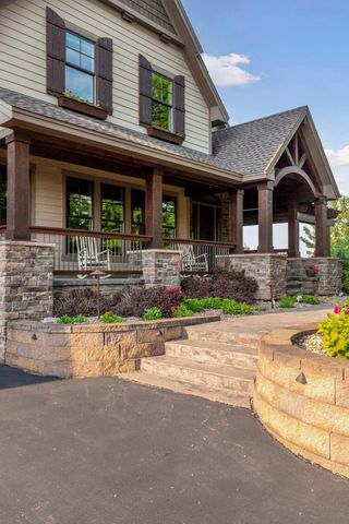 12686 20th Street N, West Lakeland, MN 55082