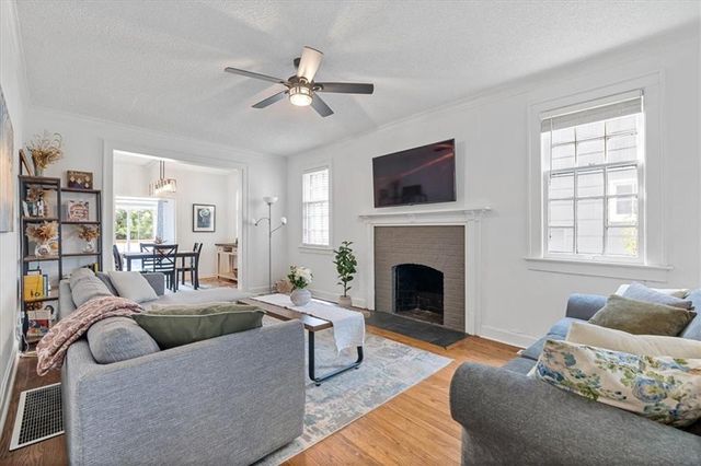 7415 Main Street, Kansas City, MO 64114